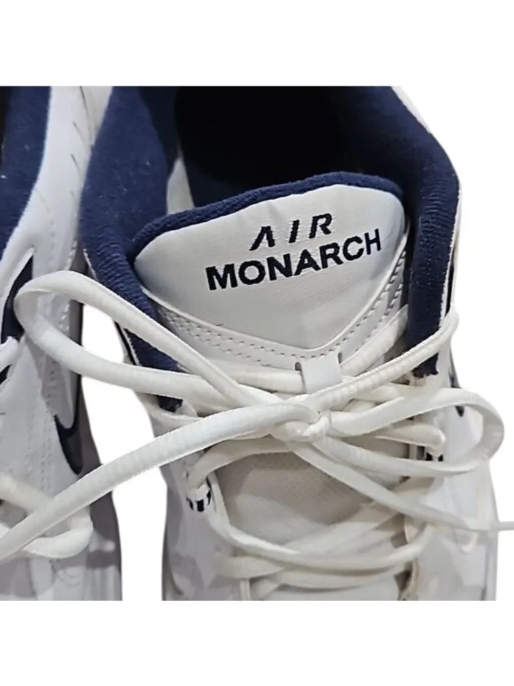 Nike air monarch